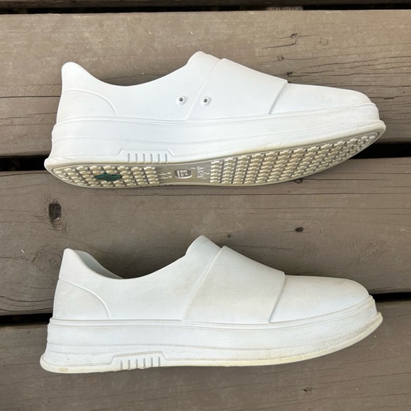 Gales Frontline Nurse Shoes | Unisex M11 W13 | Slip Resistant, Waterproof SlipOn - Picture 5 of 9